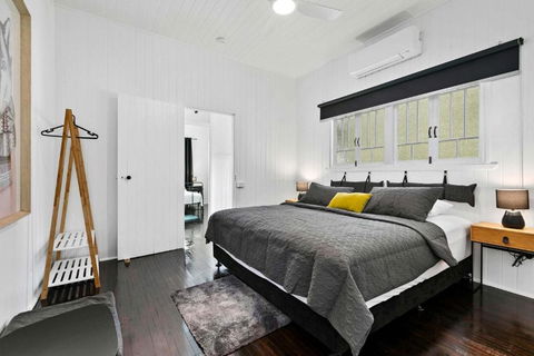 Retro On Walker - Accommodation Bookings 0