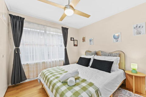 Retro Retreat - Mornington - Accommodation Bookings 1
