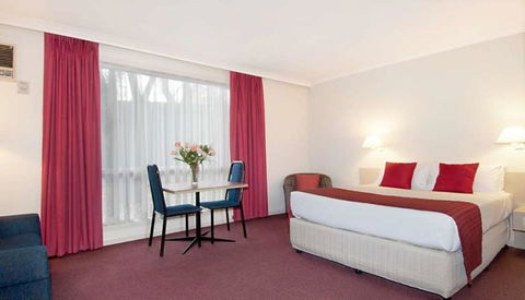 Ringwood Lake Inn - Accommodation Bookings 1