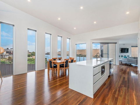 River Reveal - Accommodation Bookings 2