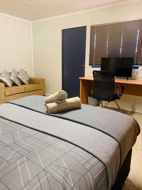 Riverside Hotel - Accommodation Bookings 0