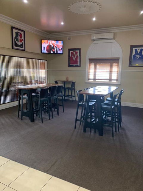 Riverside Hotel - Accommodation Bookings 2