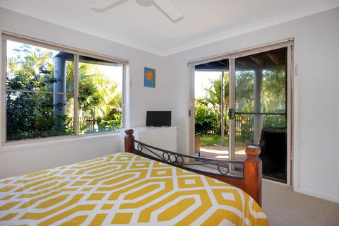 Riverside Views Hawks Nest - Accommodation Bookings 2