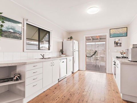 Rosena - The Classic Beach House - 5 Cashmore Street - Accommodation Bookings 1