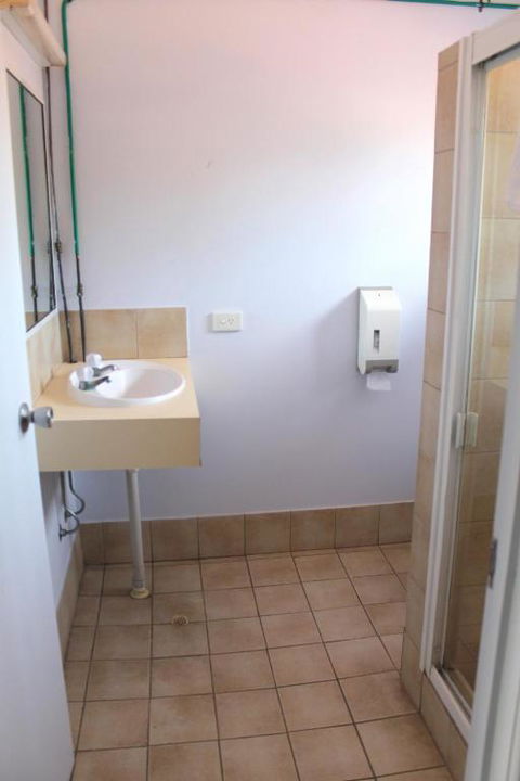 Rocky Glen Hotel Motel Gladstone - Accommodation Bookings 2
