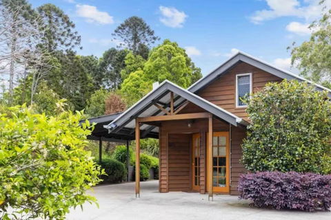 Romantic Lakeview Cottage - Accommodation Bookings 1