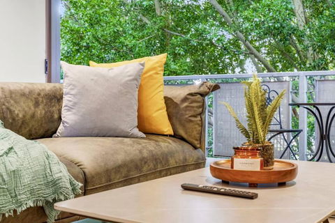 Rooftop 2 Bed Apt With Terrace At Newtown - Accommodation Bookings 2