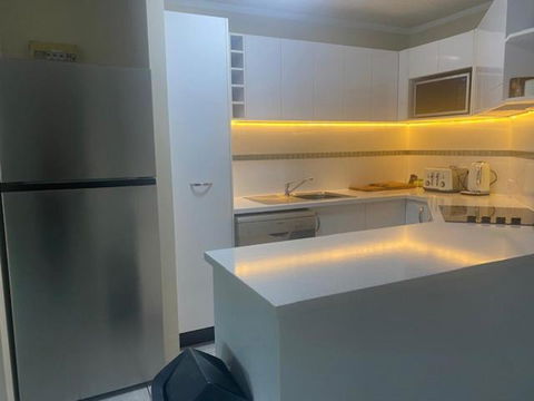ROOFTOP APARTMENT AT MARINA TERRACES - Accommodation Bookings 2