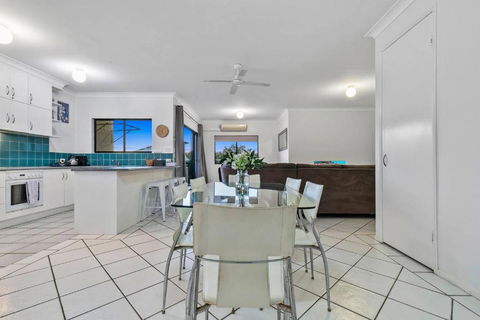 Rooftop Island Sunsets - Accommodation Bookings 3