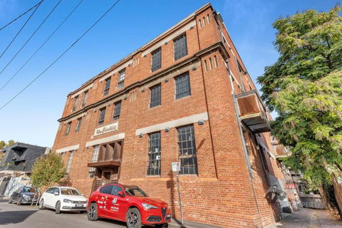 Rooftop Warehouse In Fitzroy - Accommodation Bookings 2