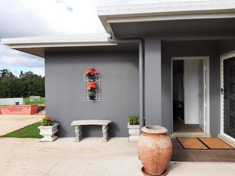 Room In Guest Room - Cozy Room With Separate Entrance And Ensuit Bathroom - Accommodation Bookings 1