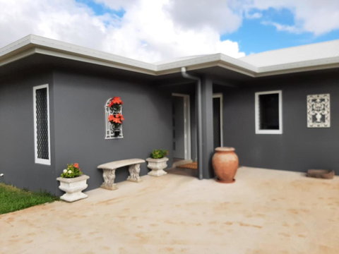 Room In Guest Room - Cozy Room With Separate Entrance And Ensuit Bathroom - Accommodation Bookings 2