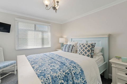 Rose Cottage 3B Hutchinson St Goolwa - Linen Included - Accommodation Bookings 1