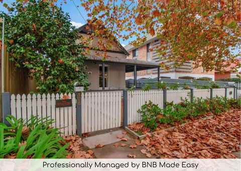 Rose Cottage - Stroll To CBD, Leafy Setting - Accommodation Bookings 0