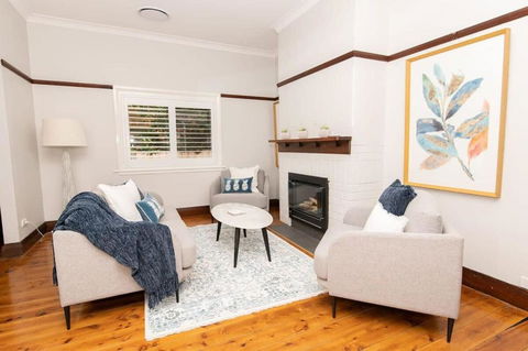 Rose Hill On Hamer, 1940s Charming Cottage Near Cook Park - Accommodation Bookings 2