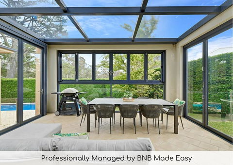 Roselawn Retreat - Pool, Incredible Views, Sleeps 8 - Accommodation Bookings 0