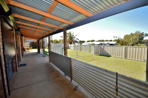 Rossys Retreat - Kalbarri WA - Accommodation Bookings 1