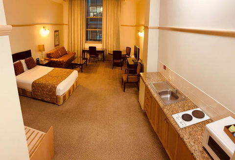 Royal Albert Hotel - Accommodation Bookings 1