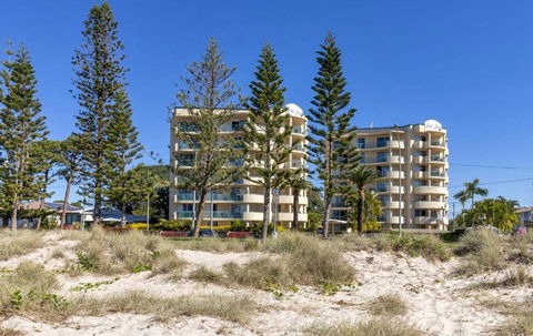 Royal Pacific Resort - Accommodation Bookings 1