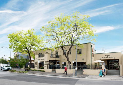 Royal Hotel - Accommodation Bookings 0