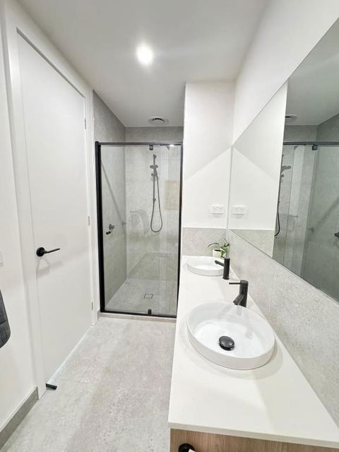 Royalty Living - Accommodation Bookings 2