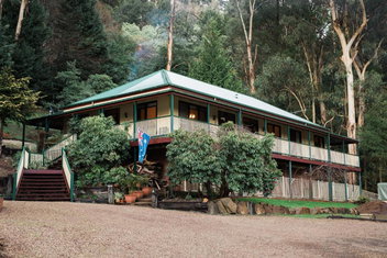 Rustic Refuge Guesthouse with Accommodation Bookings