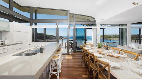 Sails On The Beachfront - Exclusive Seaside Home - Accommodation Bookings 2