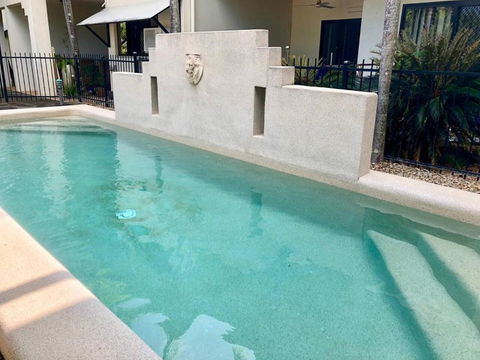 Salt & Sand - Tropical Oasis Footsteps To Beach - Accommodation Bookings 2