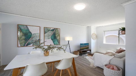 Salt Life Short Walk To Beach, Shops Cafes Accom Holidays - Accommodation Bookings 3