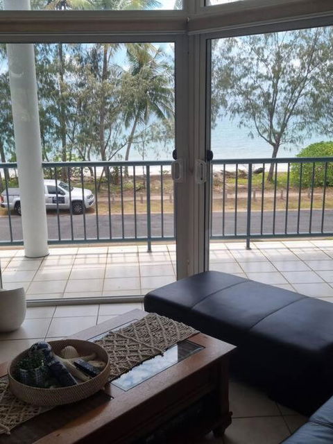 Salt On South - Beachfront Bliss - Accommodation Bookings 1