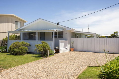 Salt & Stone - Accommodation Bookings 1