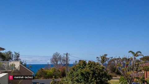 Salt Water Villa Bermagui Four Bedroom Central Location With Wifi - Accommodation Bookings 1