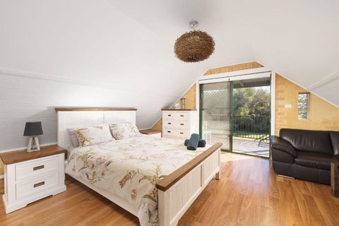 Salt Wood Cabin Style Retreat - Accommodation Bookings 2