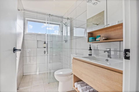 SALTAIR Beach House Right In Town - Accommodation Bookings 3