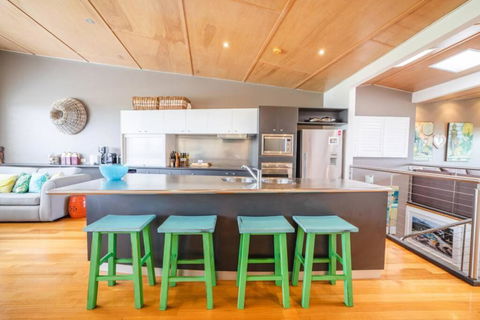 Saltwater 5 - Sleeps 8 - Close To Main Beach - Accommodation Bookings 1