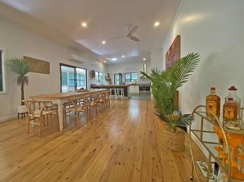 Salty Beach - Accommodation Bookings 1