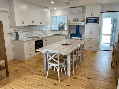 Salty Dog - Accommodation Bookings 1
