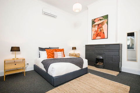 Salty Pines - 3BR House Glenelg South - Accommodation Bookings 1