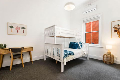 Salty Pines - 3BR House Glenelg South - Accommodation Bookings 3