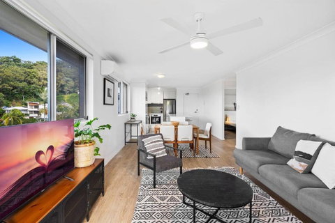 Salty Sea Breeze Apartment 500m To Waters Edge - Accommodation Bookings 0