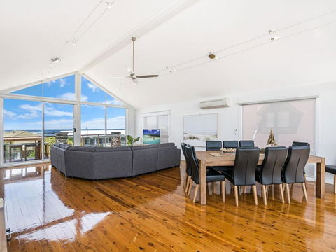 Saltys - Accommodation Bookings 0