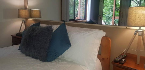 Samurai Beach Bungalows - Port Stephens YHA - Accommodation Bookings 2