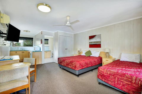 Sanctuary Lakes Fauna Retreat - Accommodation Bookings 3