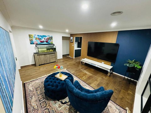 Sanctuary Lakes Holiday House - Accommodation Bookings 0