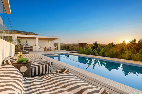Sanctuary Spaces - Sundowner - Accommodation Bookings 1