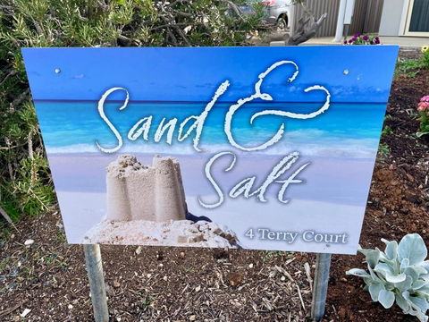 Sand & Salt - Accommodation Bookings 1