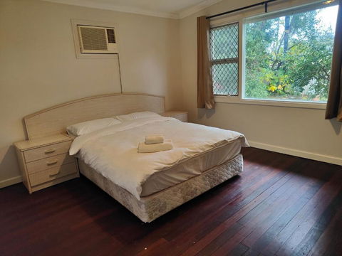 S&S Guest House - Accommodation Bookings 1