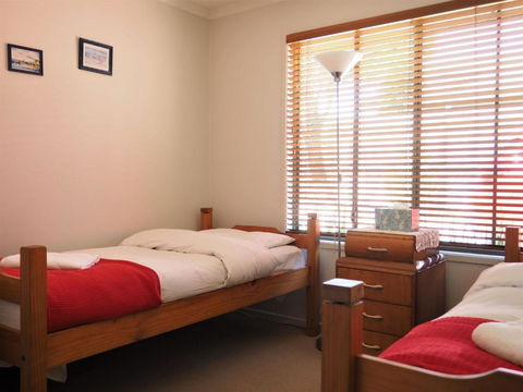 Sandhurst Escape 2 17 - Accommodation Bookings 2