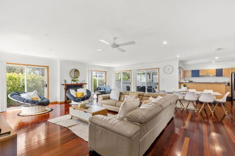 Sandlewood Breeze - Pet Friendly - Community Pool - Accommodation Bookings 2