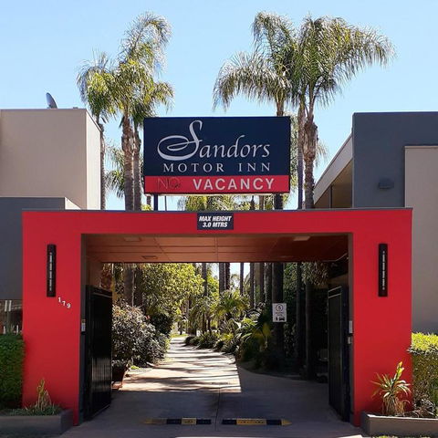 Sandors Motor Inn - Accommodation Bookings 0